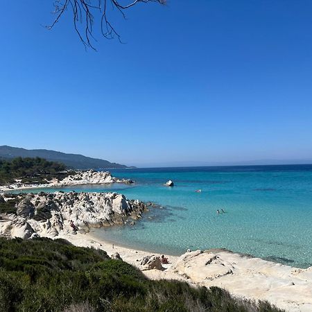 Four Shades Luxury Suites Sarti Eksteriør bilde