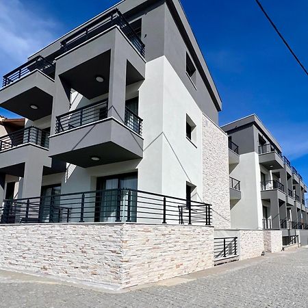 Four Shades Luxury Suites Sarti Eksteriør bilde