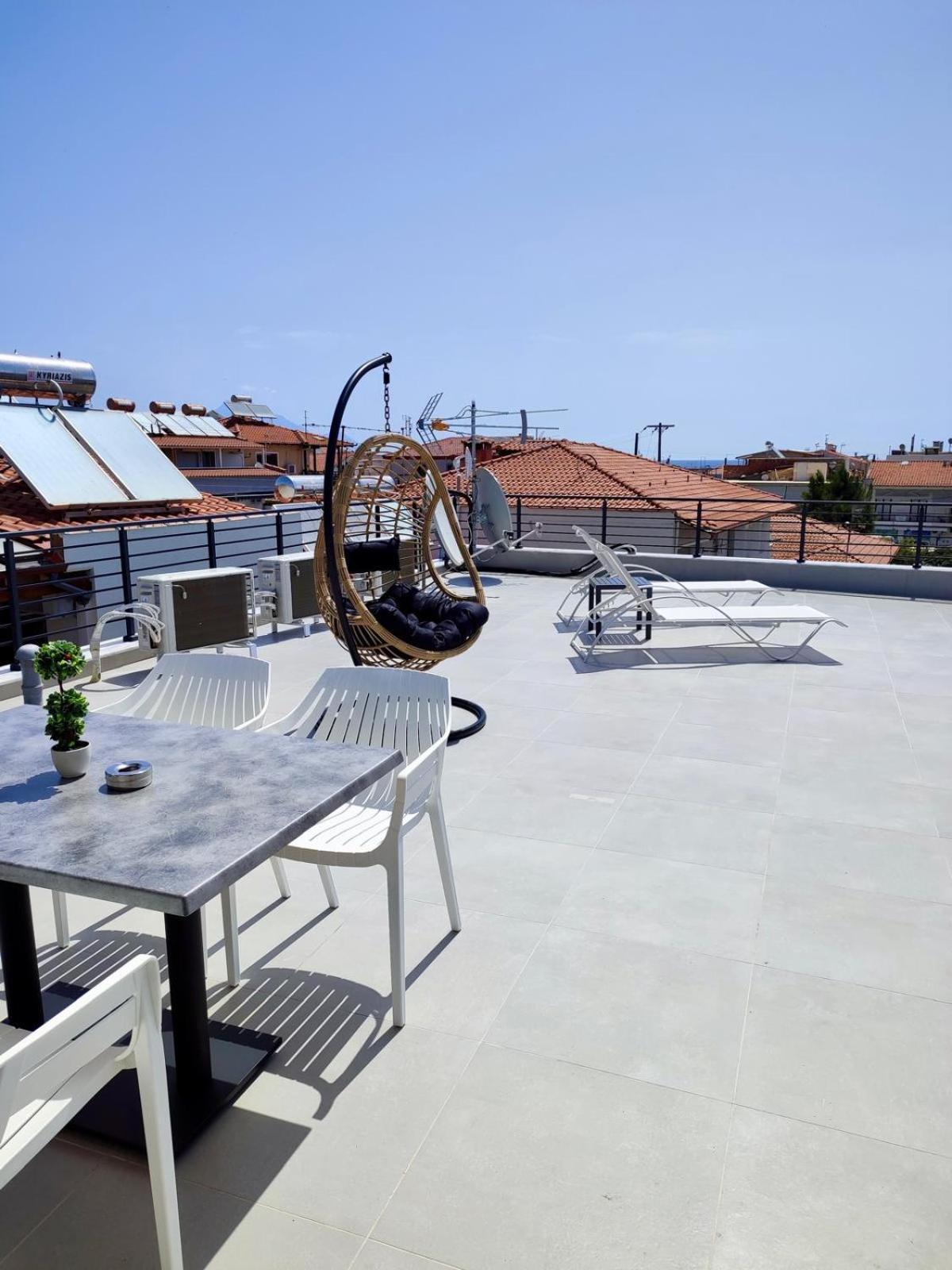 Four Shades Luxury Suites Sarti Eksteriør bilde