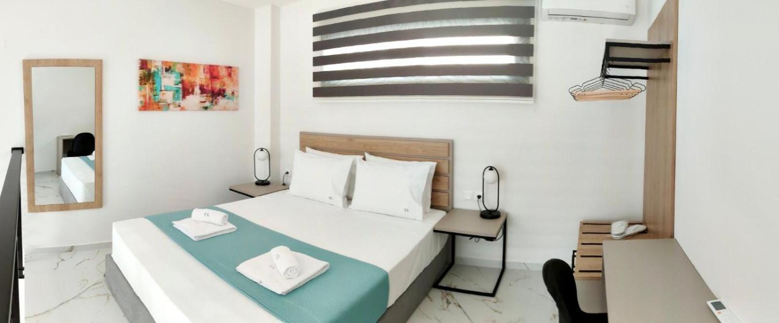 Four Shades Luxury Suites Sarti Eksteriør bilde