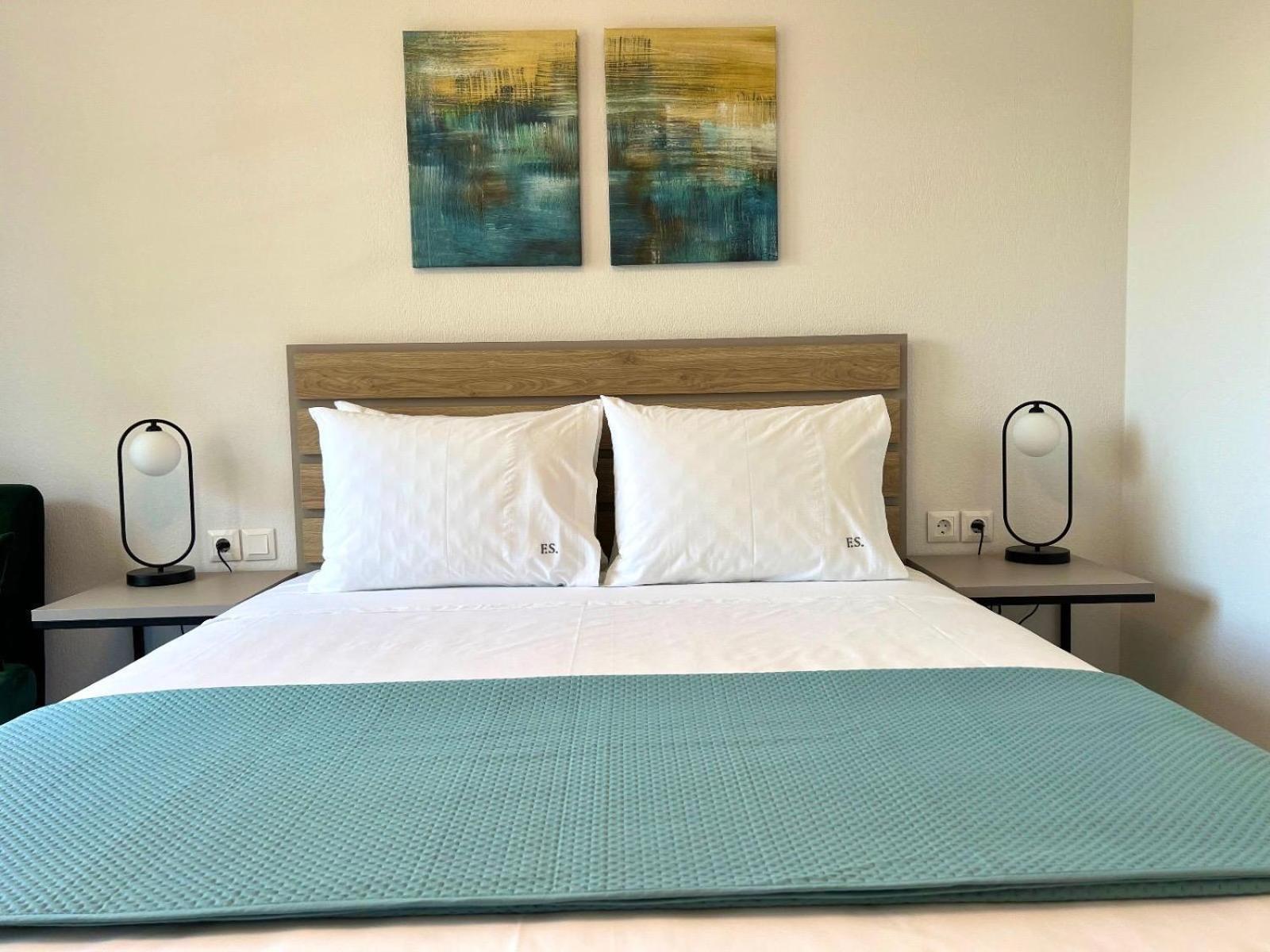 Four Shades Luxury Suites Sarti Eksteriør bilde