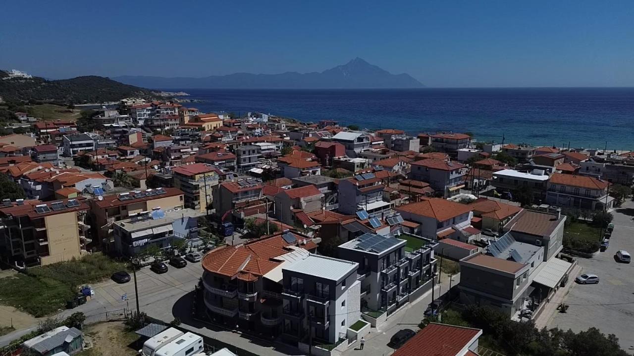 Four Shades Luxury Suites Sarti Eksteriør bilde