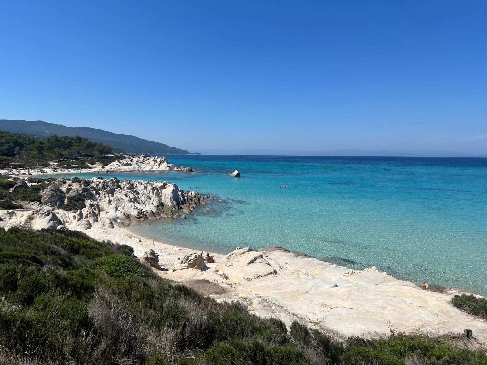 Four Shades Luxury Suites Sarti Eksteriør bilde