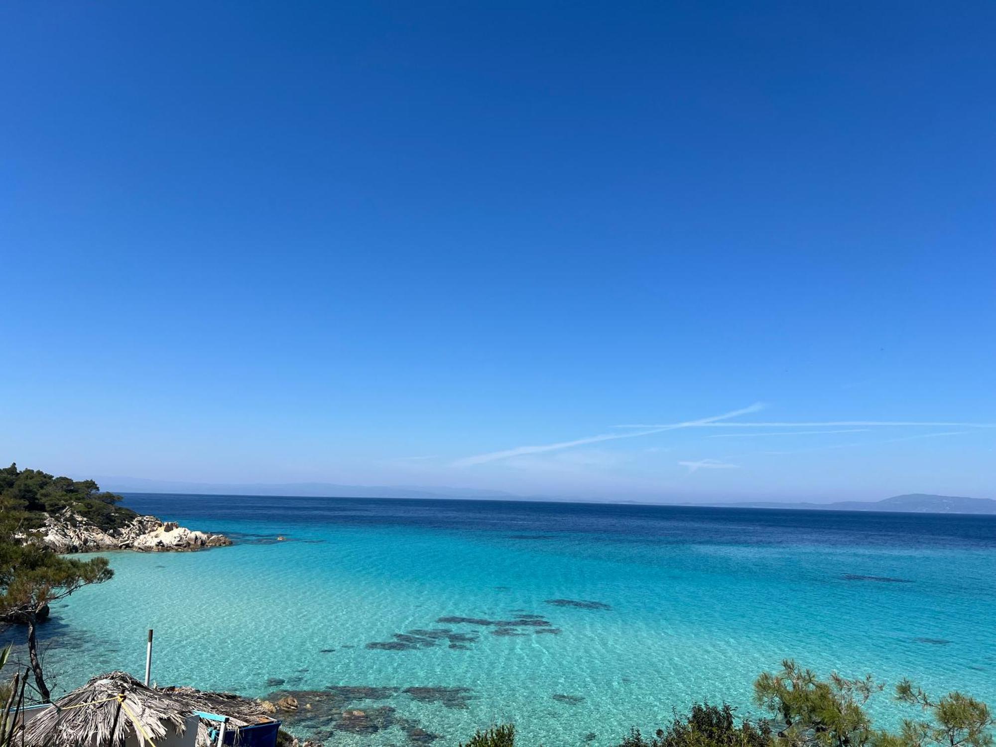 Four Shades Luxury Suites Sarti Eksteriør bilde