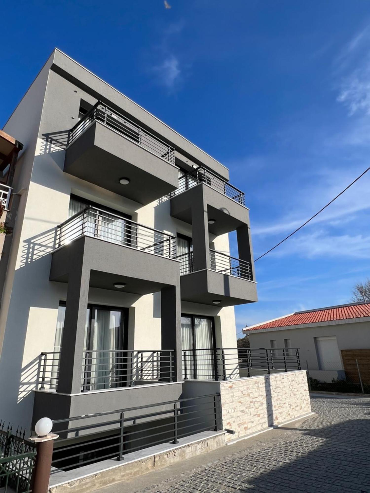 Four Shades Luxury Suites Sarti Eksteriør bilde